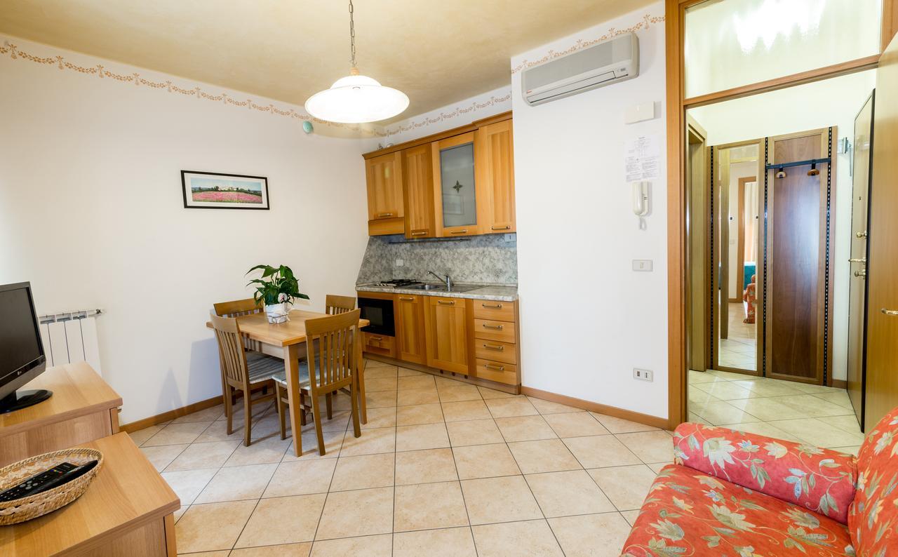 Aparthotel California 4*